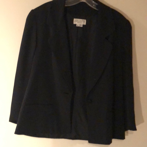 Woman’s black silk jacket size 8 - Picture 5 of 5